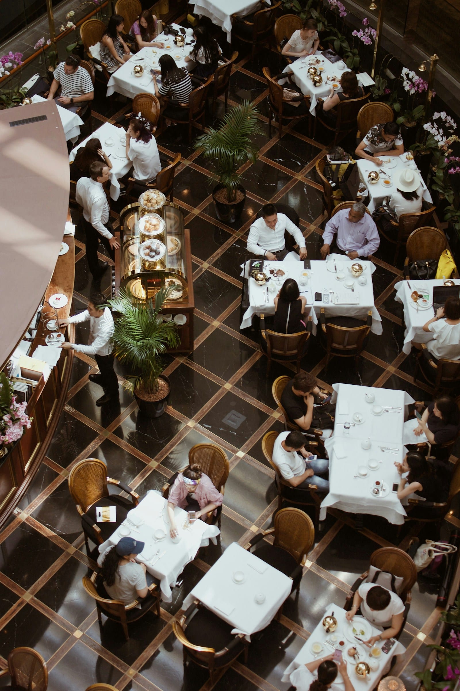 Restaurant kitchen pass at service